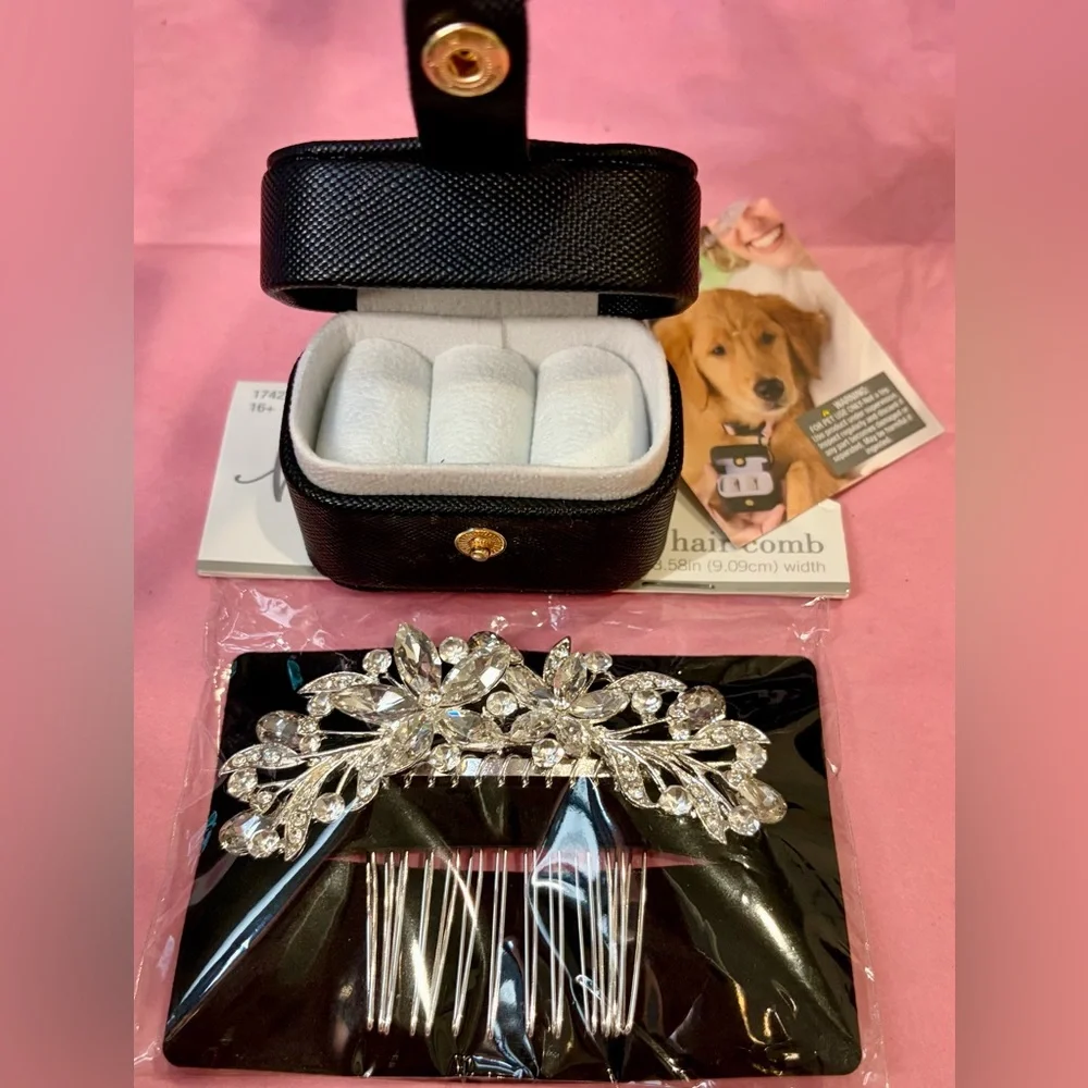Having your dog in your wedding?
Black 2 Ring Holder For Dog Collars & Hair Comb - Picture 4 of 6